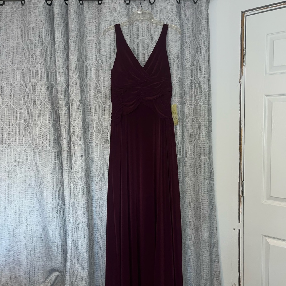 Elegant Burgundy Evening Gown